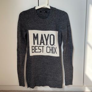Mayo Chix Pullover